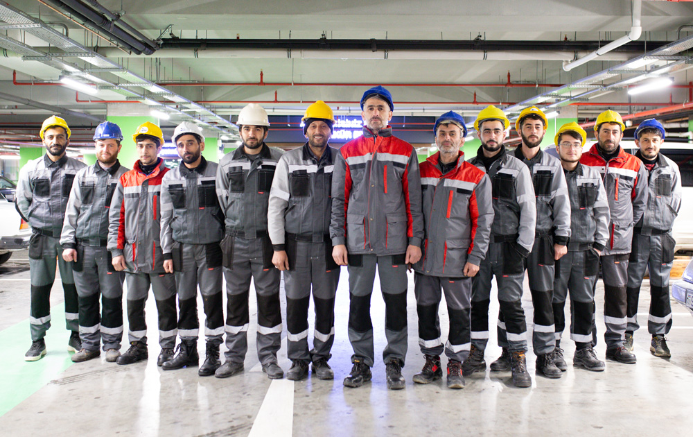 SRT Group worker